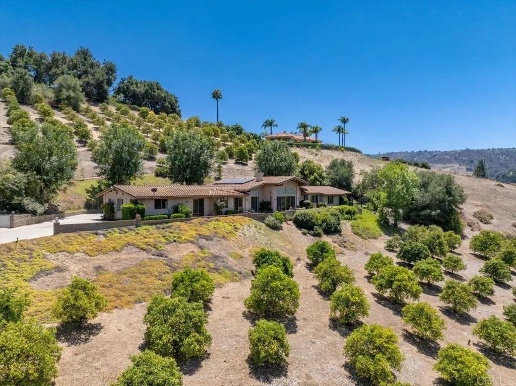 https://cdn.realtyfeed.com/cdn/127/306750408/4fee9b8b4b8c5c24c41ba956938dd4af.webp