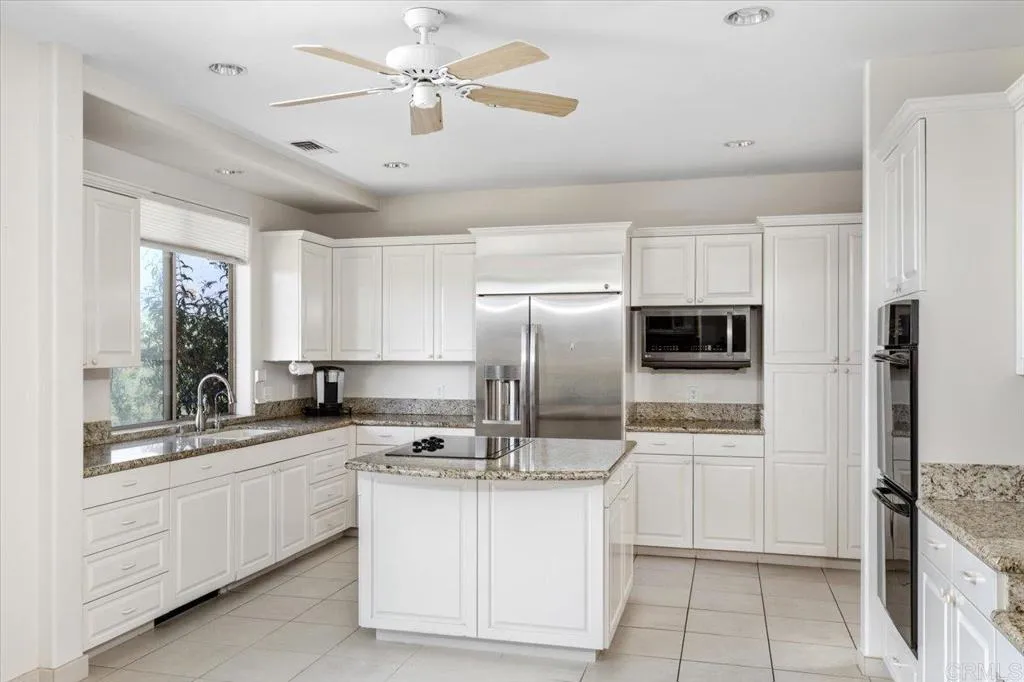 https://cdn.realtyfeed.com/cdn/127/306750408/906dcabceeba43e6badfe50606e68868.webp