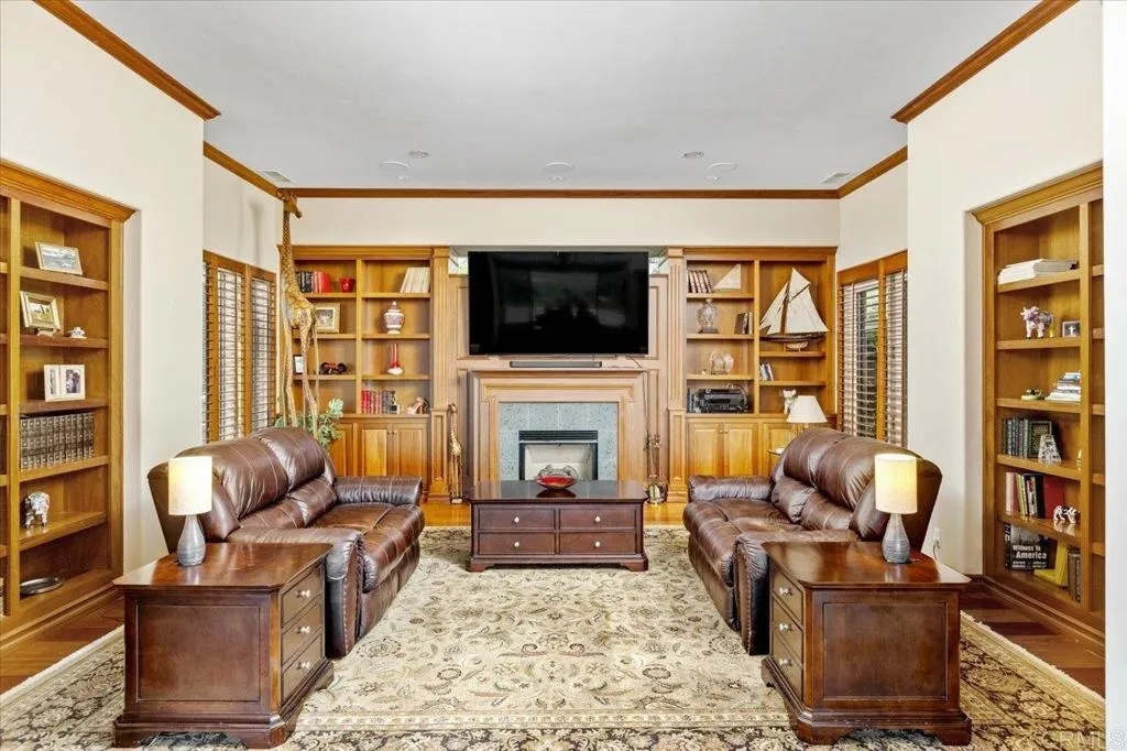 https://cdn.realtyfeed.com/cdn/127/306750408/b84c5c5be908dbde428bb64809a291f9.webp
