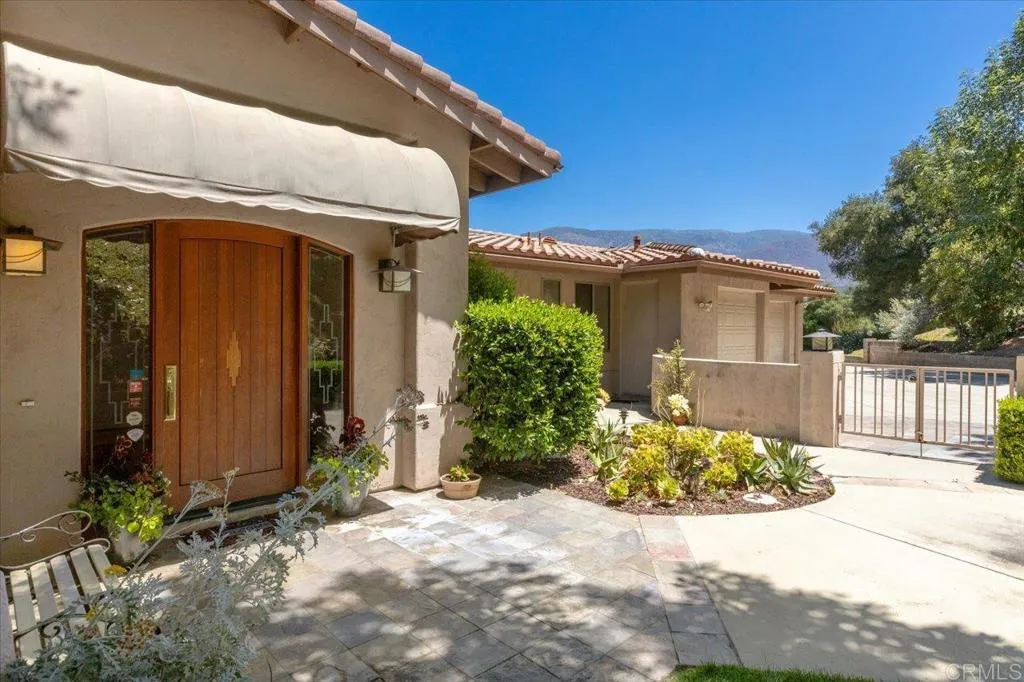 https://cdn.realtyfeed.com/cdn/127/306750408/e25208aaabb7b32f3898a7ab27473d23.webp