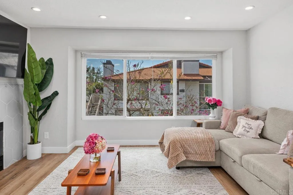 https://cdn.realtyfeed.com/cdn/127/306750409/e5c47ee6fac3bab7689b59b1abfafbe3.webp