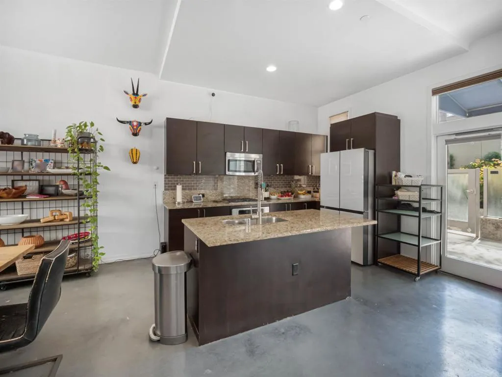 540 9th Avenue Unit Th104, San Diego, CA 92101 - Photo 5 of 49, San Diego, CA