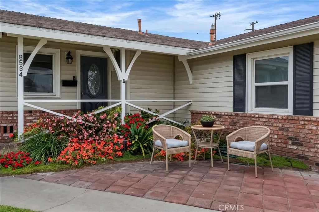 8534 Phlox Drive, Buena Park, CA 90620 - Photo 4 of 50, Buena Park, CA