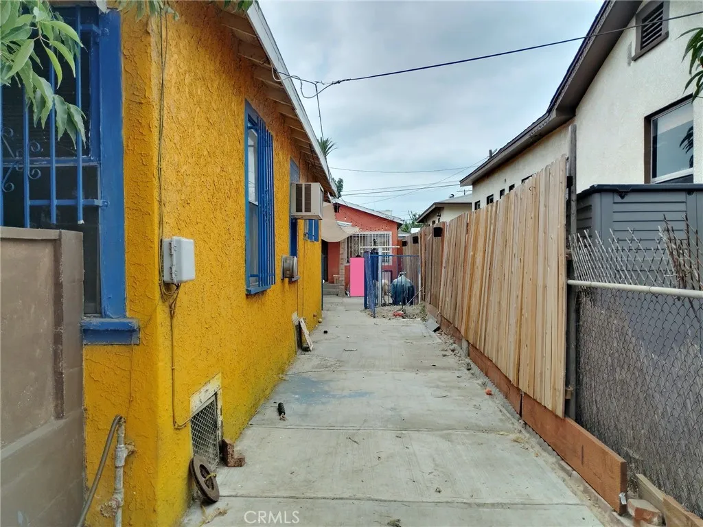907 N Mott Street, Los Angeles, CA 90033 - Photo 3 of 22, Los Angeles, CA