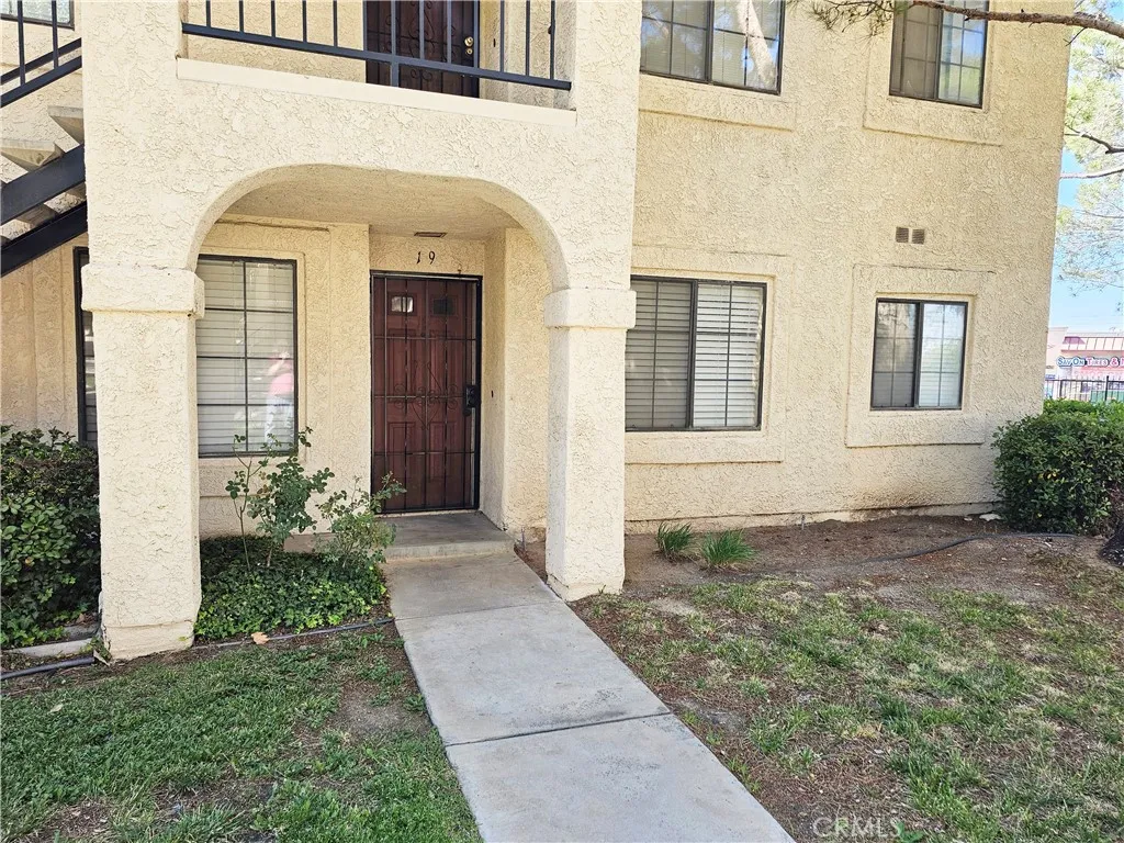 2554 Olive Drive Unit 19, Palmdale, CA 93550 - Photo 2 of 24, Palmdale, CA