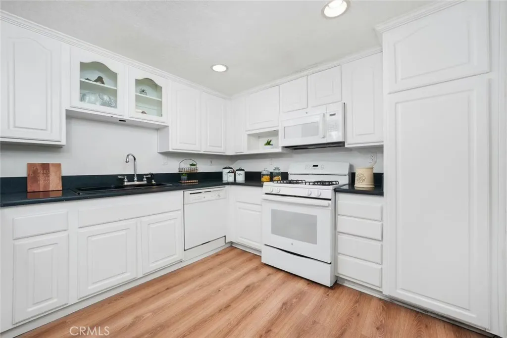 24208 Sylvan Glen Unit A, Diamond Bar, CA 91765 - Photo 5 of 9, Diamond Bar, CA