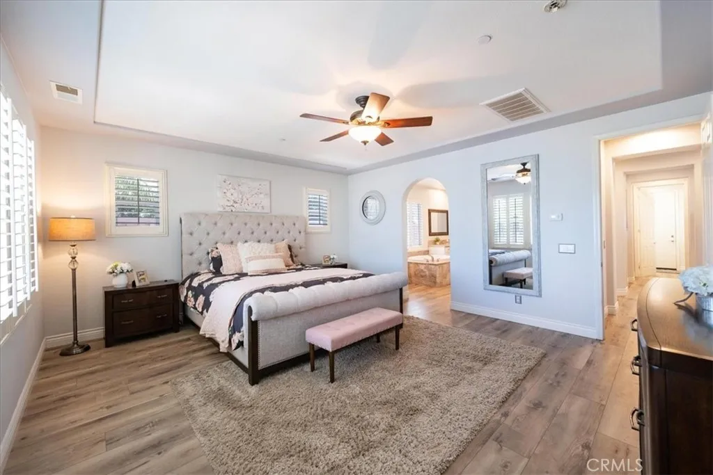 https://cdn.realtyfeed.com/cdn/127/306750452/398447ac4cb5f00f06107240cf851e4c.webp