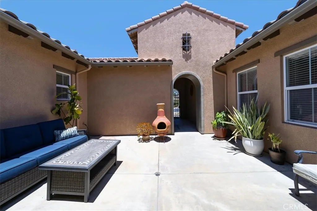 https://cdn.realtyfeed.com/cdn/127/306750452/502f5634661a2e649fce85fc653308b0.webp