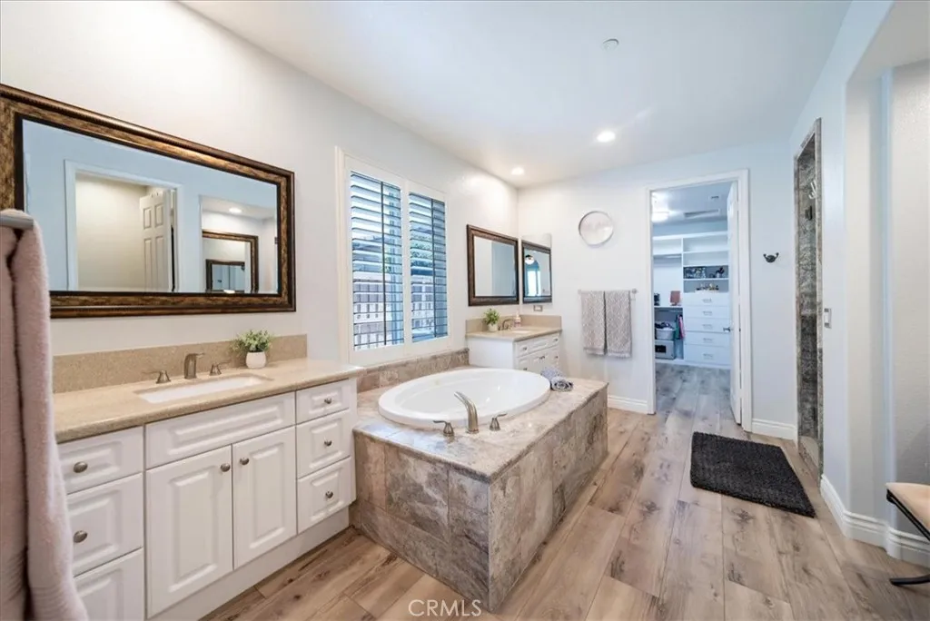 https://cdn.realtyfeed.com/cdn/127/306750452/754ffa471fe4e300f2f6d5efa0d81dea.webp