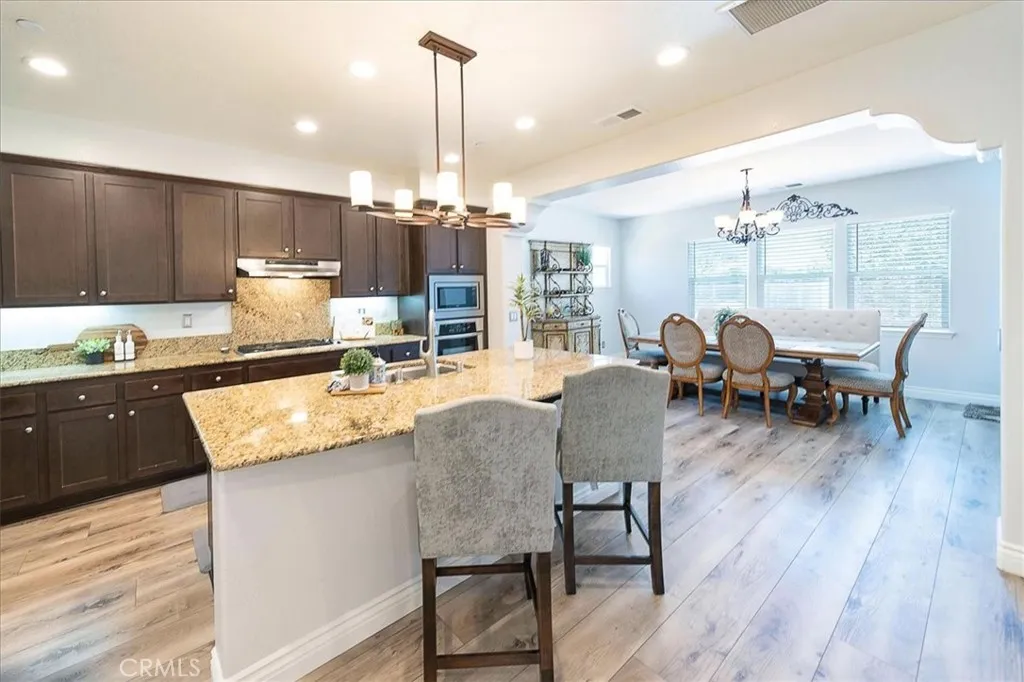 https://cdn.realtyfeed.com/cdn/127/306750452/7d49e6ad47c65716f262029e233163c8.webp