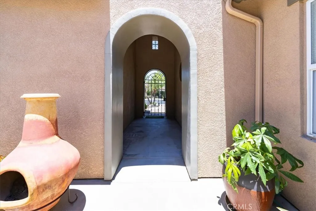 https://cdn.realtyfeed.com/cdn/127/306750452/df426cff3f9da38f318497671fb3f02d.webp