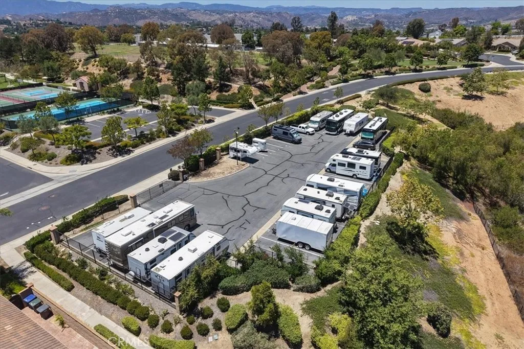 https://cdn.realtyfeed.com/cdn/127/306750452/ec8c22319e5545678e48637212995f30.webp