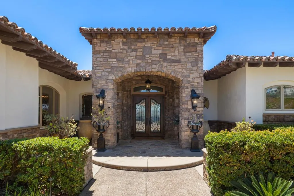 https://cdn.realtyfeed.com/cdn/127/306750454/25db38b2b0b95b0dd6b201141ece9fa0.webp