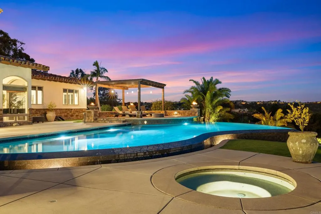 https://cdn.realtyfeed.com/cdn/127/306750454/26a09fc9358107bc9f361dd1b4564389.webp