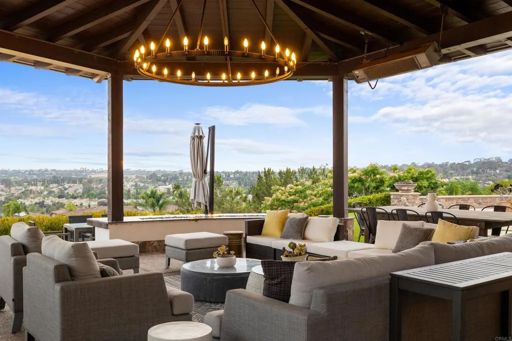 https://cdn.realtyfeed.com/cdn/127/306750454/798c22793c07b3877d87c2bd9e156db1.webp