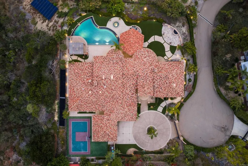 https://cdn.realtyfeed.com/cdn/127/306750454/a2df66a82979eac7e4559eff02c75cb7.webp