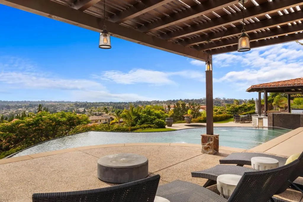 https://cdn.realtyfeed.com/cdn/127/306750454/c290840d31c88d1511007a9cab0dd749.webp