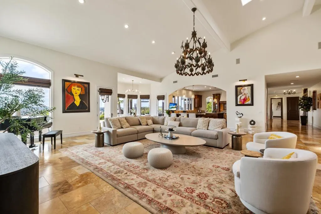 https://cdn.realtyfeed.com/cdn/127/306750454/fbb49bfa7c178e6dacae6c9cb4f8ec53.webp