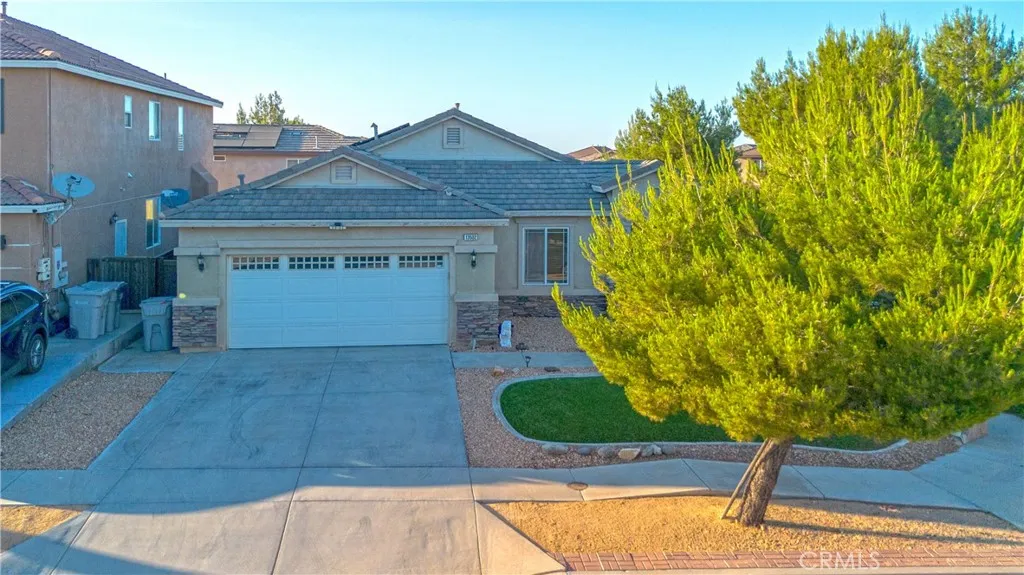 13502 Bentwood, Oak Hills, CA 92344 - Photo 2 of 35, Oak Hills, CA