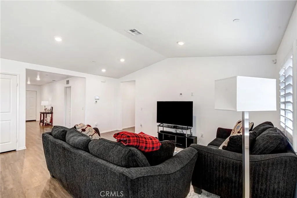 584 Directo, San Jacinto, CA 92583 - Photo 3 of 20, San Jacinto, CA