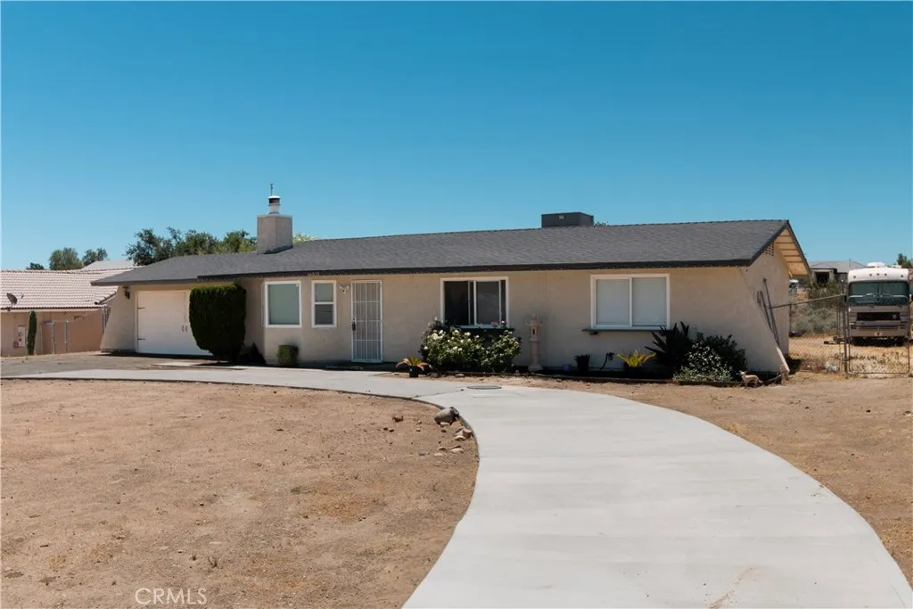 16255 Teton, Victorville, CA 92395 - Photo 3 of 26, Victorville, CA