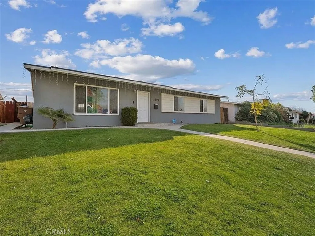 3209 Idaho, Bakersfield, CA 93305 - Photo 2 of 5, Bakersfield, CA