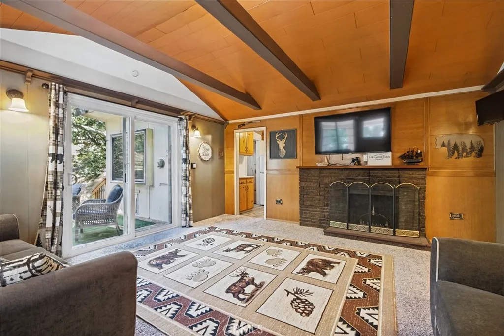 32800 Willow, Running Springs, CA 92382 - Photo 4 of 14, Running Springs, CA
