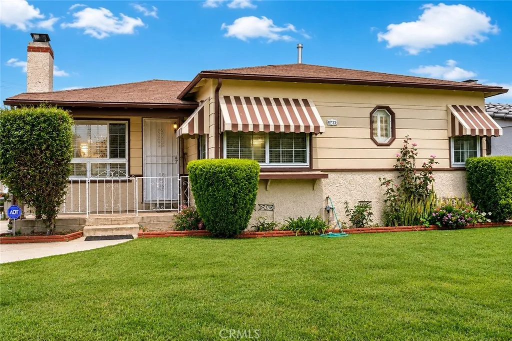 8725 S Gramercy Place, Los Angeles, CA 90047 - Main photo, Los Angeles, CA