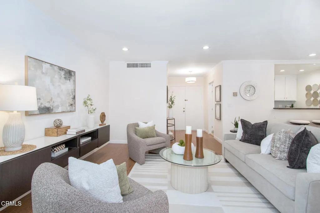 1127 E Del Mar Boulevard Unit 323, Pasadena, CA 91106 - Main photo, Pasadena, CA