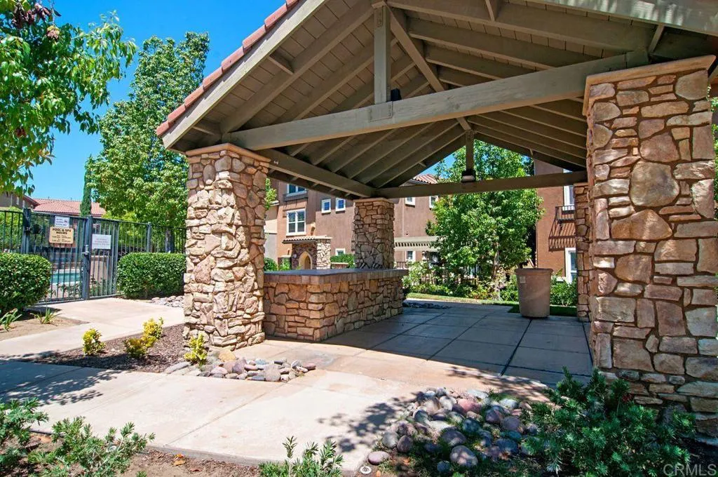 https://cdn.realtyfeed.com/cdn/127/306750518/2cd14e4961fce71dee66e0d3b517e1d2.webp