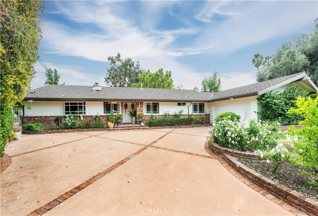 16722 Knollwood Drive, Granada Hills, CA 91344 - Main photo, Granada Hills, CA