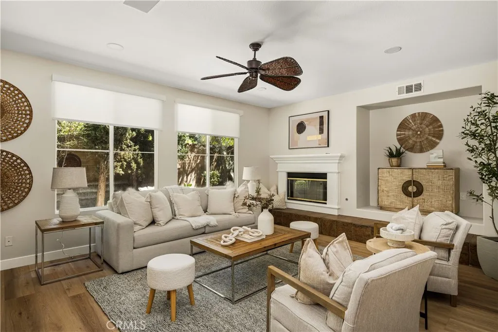 6 Thorn Hill, Irvine, CA 92602 - Photo 5 of 32, Irvine, CA