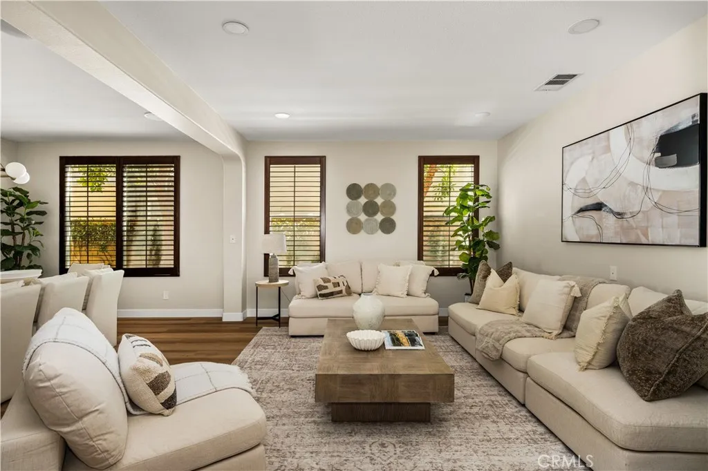 6 Thorn Hill, Irvine, CA 92602 - Photo 3 of 32, Irvine, CA
