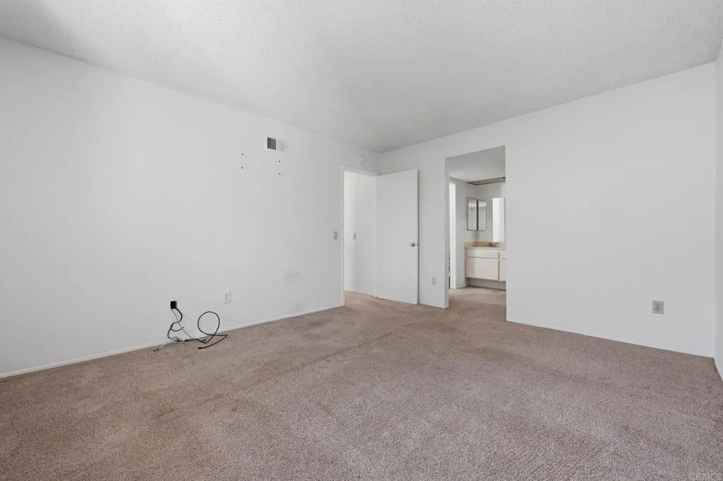 https://cdn.realtyfeed.com/cdn/127/306750565/1c48e5c6ac3308fae47b6fd035478671.webp