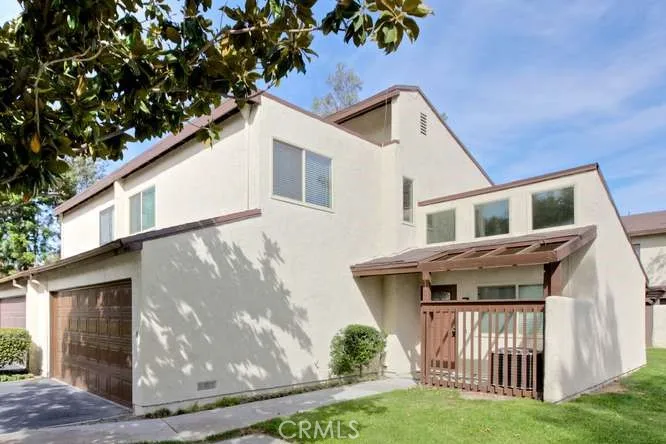 374 N Via Marsala, Anaheim, CA 92806 - Main photo, Anaheim, CA