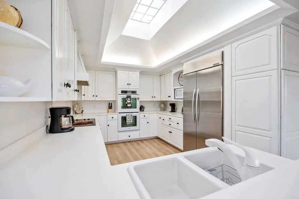 https://cdn.realtyfeed.com/cdn/127/306750581/1ec049556aff669146bc33ca44aac759.webp