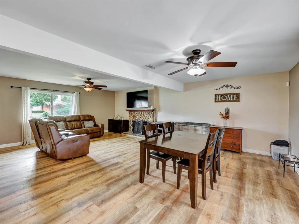 https://cdn.realtyfeed.com/cdn/127/306750586/602c80f9dd3b403b504f7cb02a7120d0.webp
