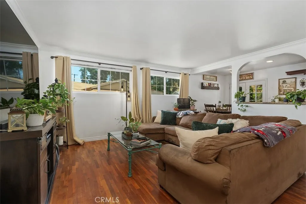 3818 N Ogden Way, Riverside, CA 92501 - Photo 5 of 28, Riverside, CA