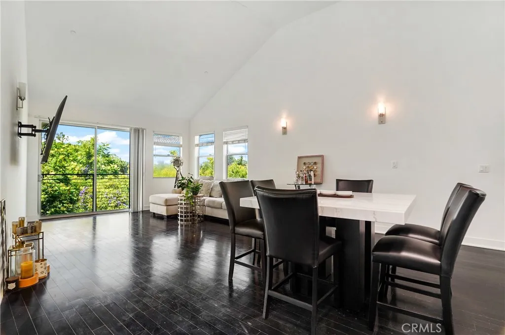 12837 Moorpark Street Unit 405, Studio City, CA 91604 - Photo 3 of 35, Studio City, CA