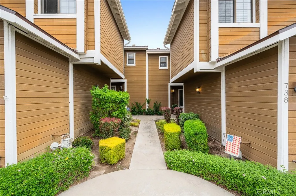 738 Lander, Claremont, CA 91711 - Photo 3 of 42, Claremont, CA