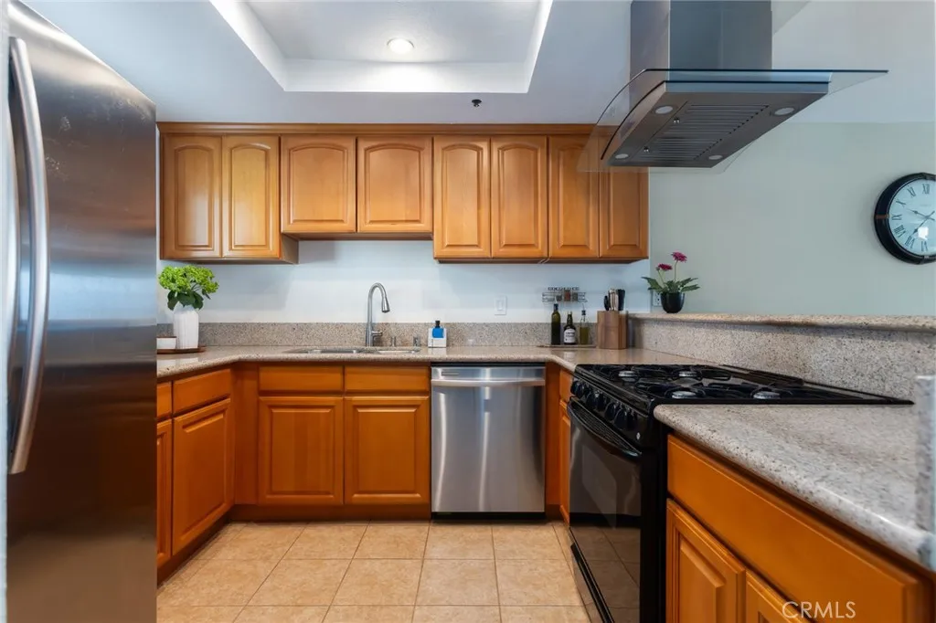 726 Elm Avenue Unit 404, Long Beach, CA 90813 - Photo 5 of 31, Long Beach, CA