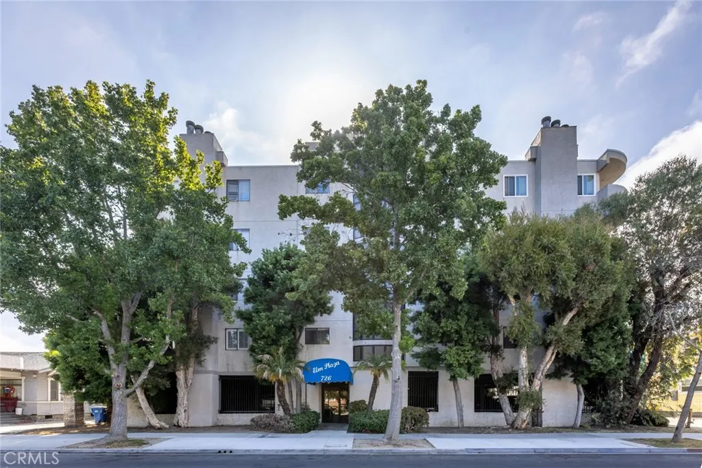 726 Elm Avenue Unit 404, Long Beach, CA 90813 - Photo 2 of 31, Long Beach, CA