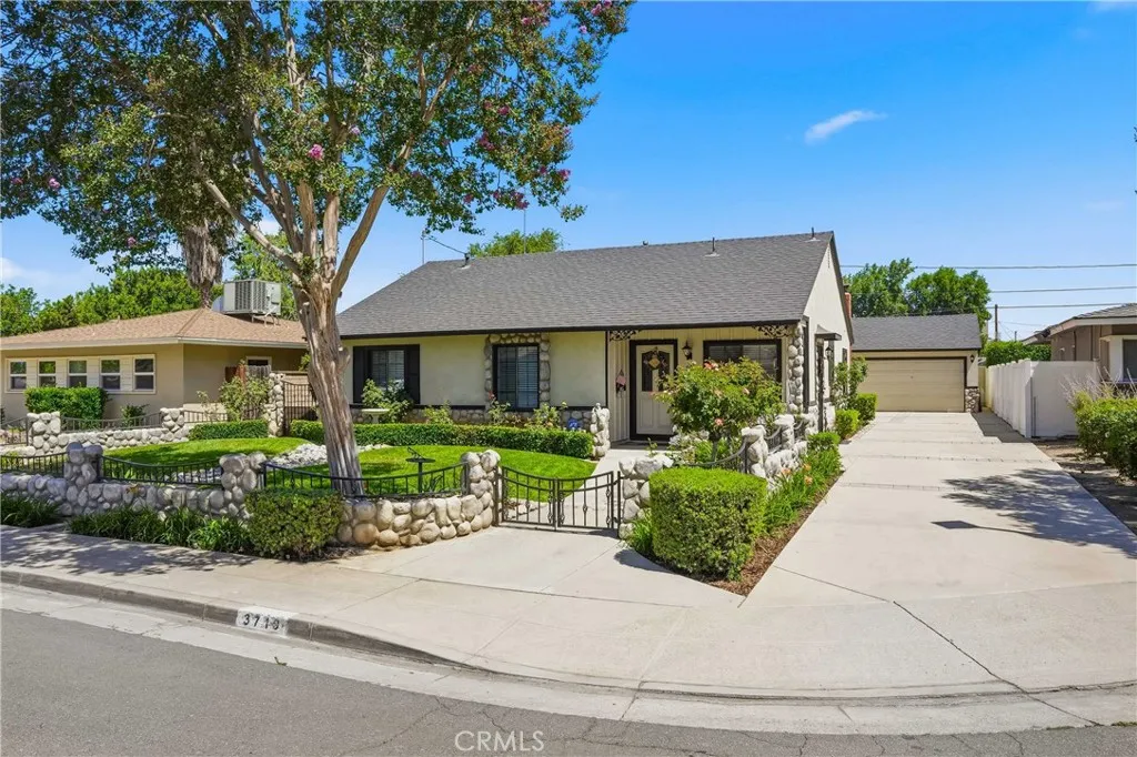 3719 Tahoe Court, Riverside, CA 92506 - Photo 3 of 40, Riverside, CA