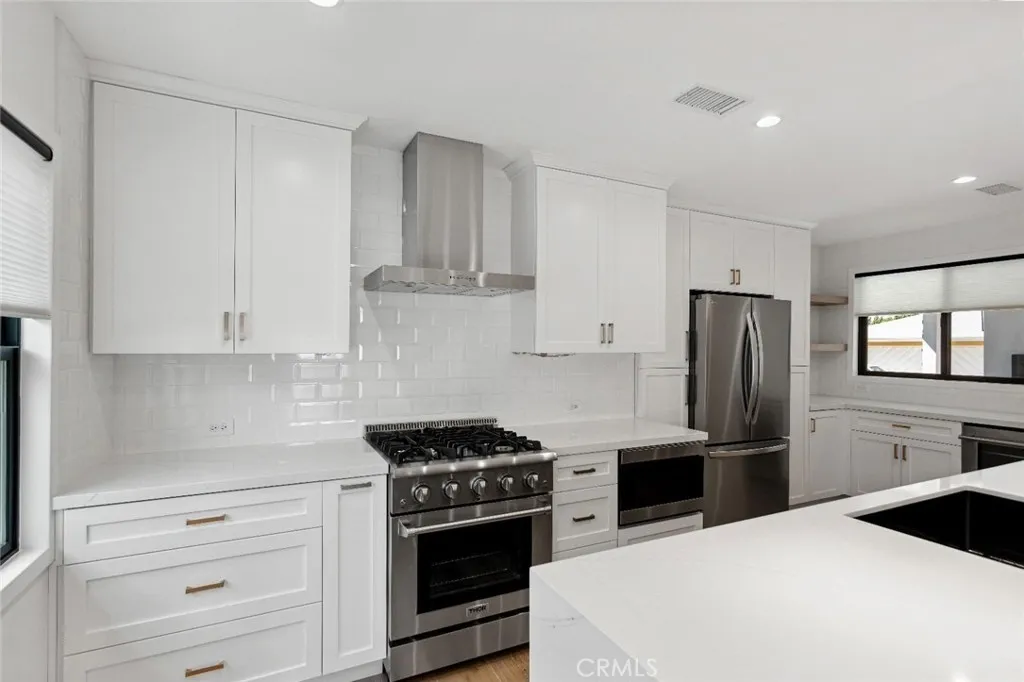 13355 Debby St, Valley Glen, CA 91401 - Photo 4 of 13, Valley Glen, CA