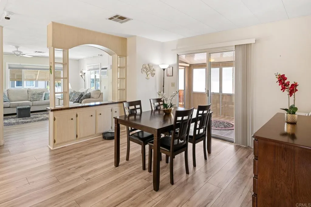 https://cdn.realtyfeed.com/cdn/127/306750644/0a2dc20e91cab96378ad54d3108cd230.webp
