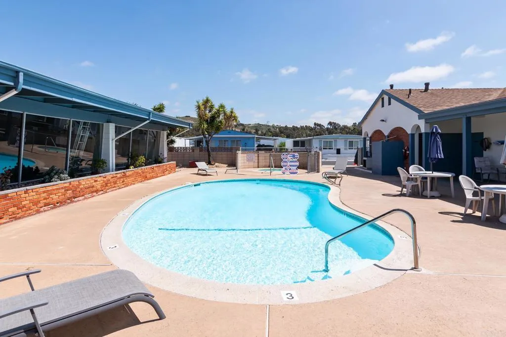 https://cdn.realtyfeed.com/cdn/127/306750644/17b38a3e34afb013130d807b371ba947.webp