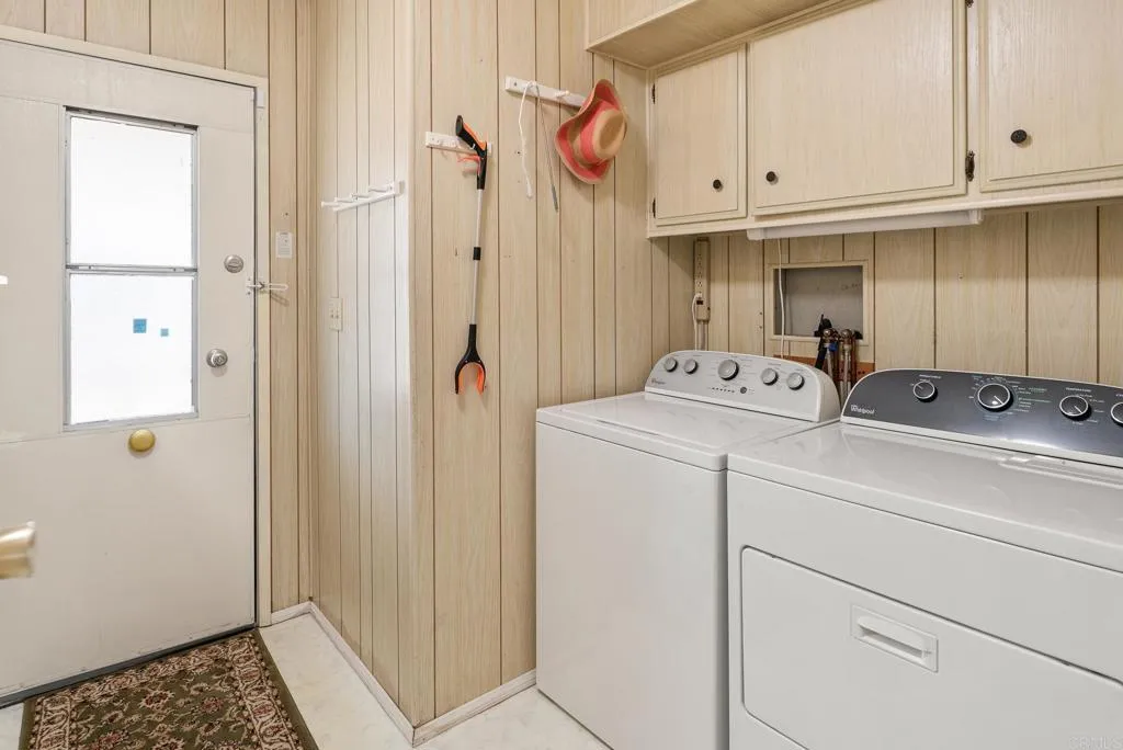 https://cdn.realtyfeed.com/cdn/127/306750644/40ea387f5c98ff73768bc62b5dc970fb.webp