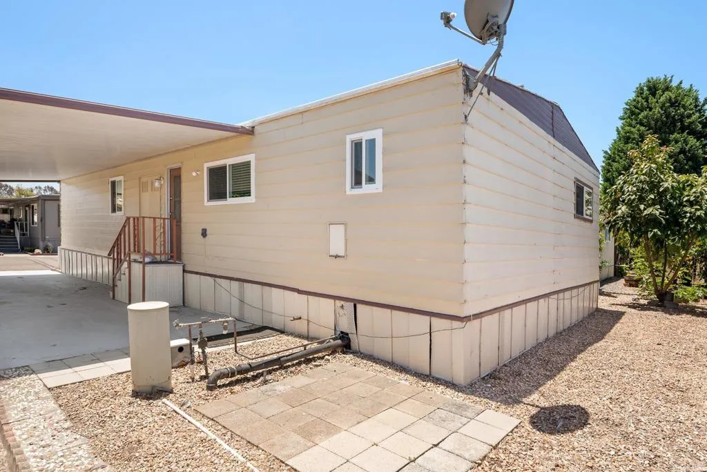https://cdn.realtyfeed.com/cdn/127/306750644/5417bea7eaabf98bd58013cb5949c344.webp