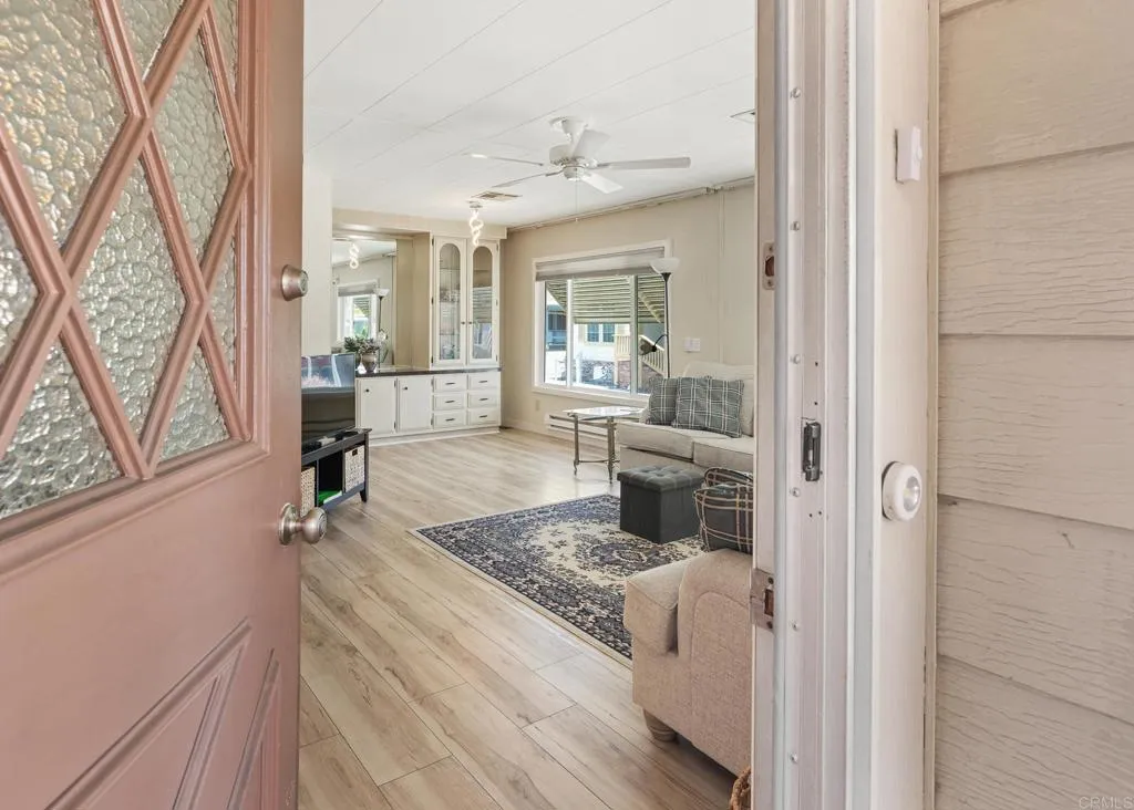 https://cdn.realtyfeed.com/cdn/127/306750644/83160f6321cfaa0e1c2dbd7d747a17aa.webp