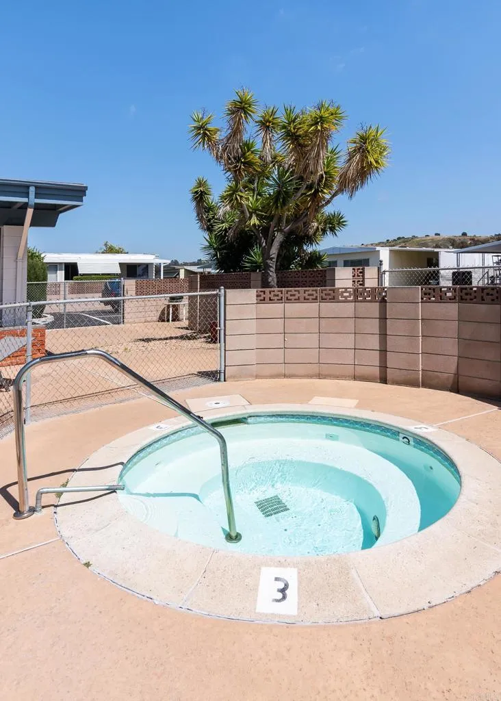 https://cdn.realtyfeed.com/cdn/127/306750644/ca297e4a9ed7eab8a4002acd092e3dfa.webp